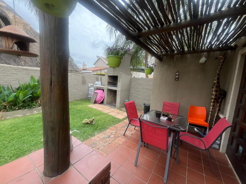 Charming 2-bedroom home in Waterfall East - Photo 2