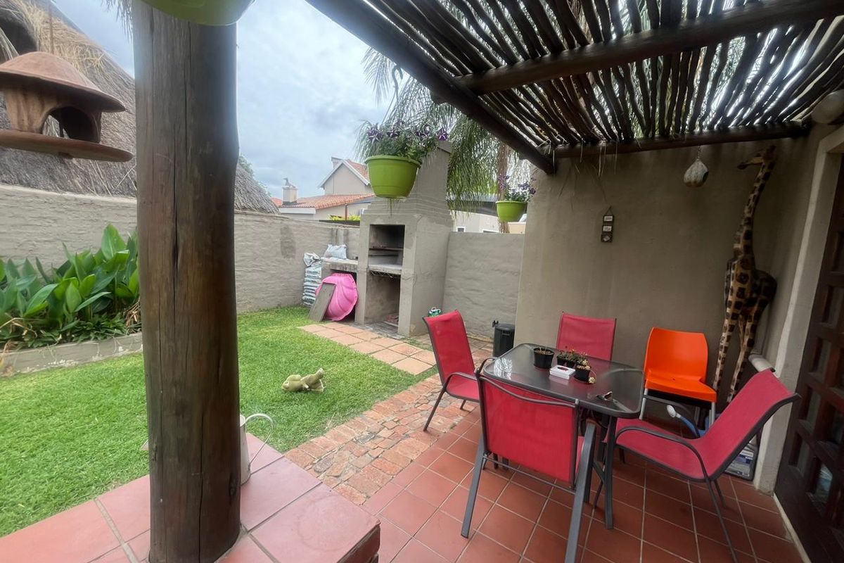 Charming 2-bedroom home in Waterfall East - Photo 2