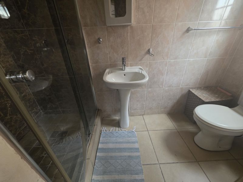 Townhouse For Sale In Rustenburg - Photo 10