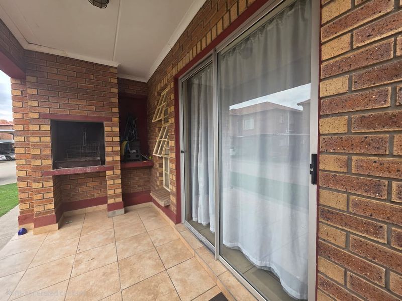 Townhouse For Sale In Rustenburg - Photo 3