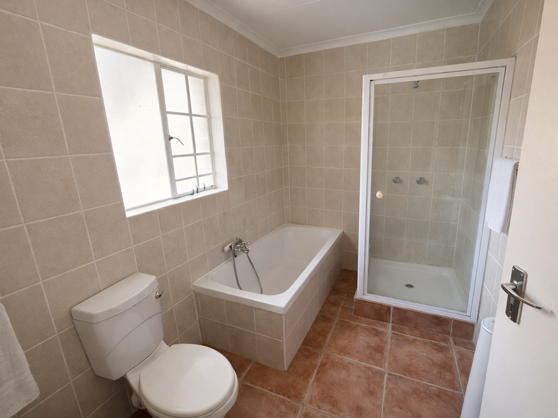 Duplex Pending Sale In Rustenburg - Photo 9