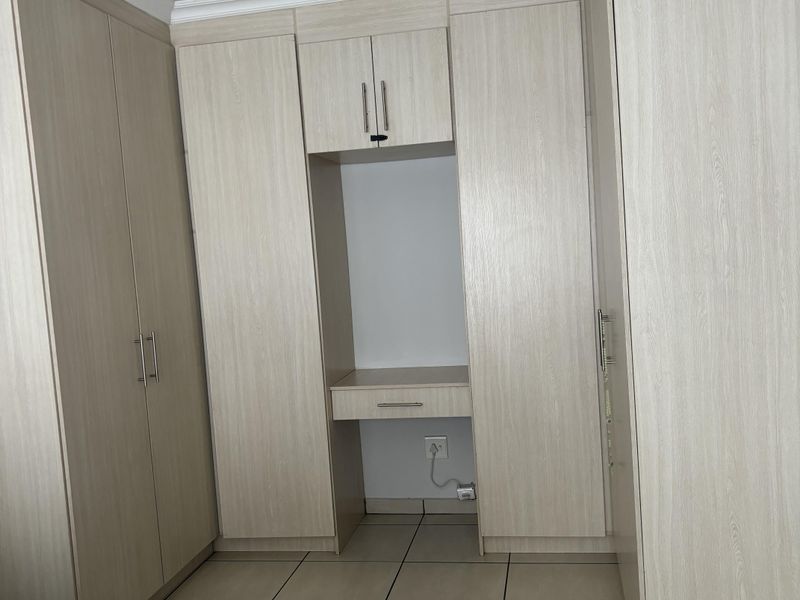 Townhouse For Sale In Rustenburg - Photo 10