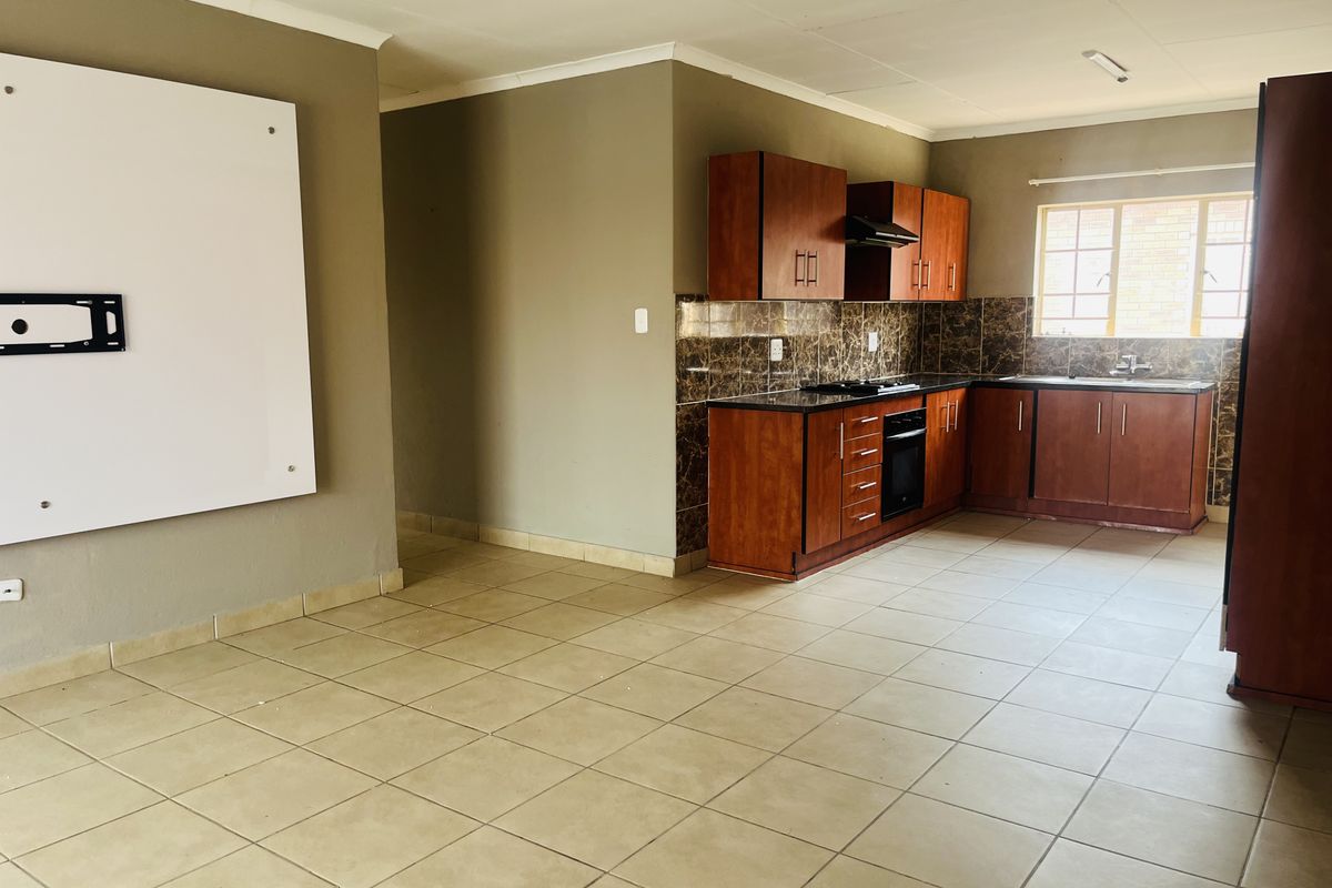 Comfort, Space & Convenience - Photo 2