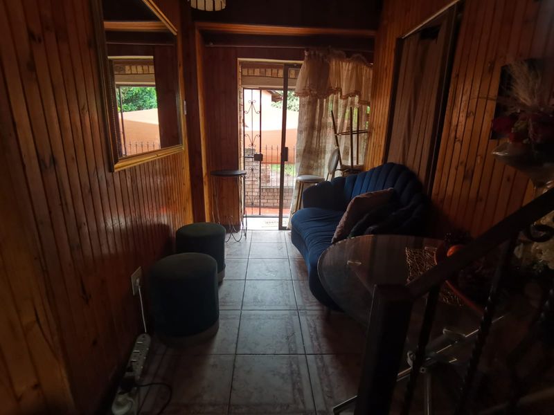 Space, Comfort & Four Bedrooms - Photo 3