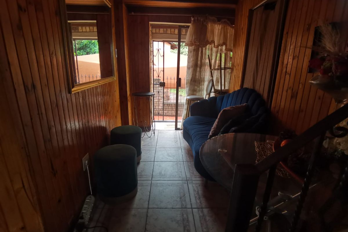 Space, Comfort & Four Bedrooms - Photo 3