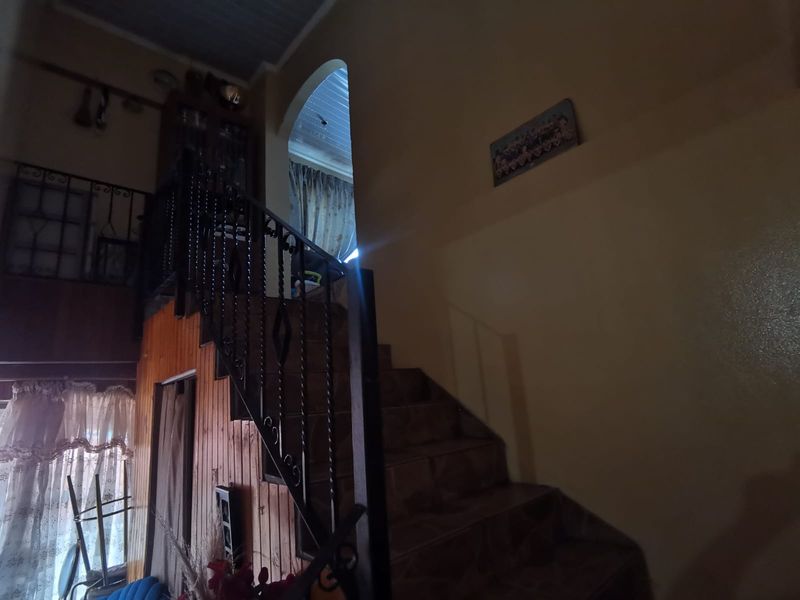 Space, Comfort & Four Bedrooms - Photo 4