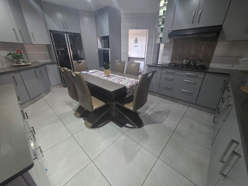 House For Sale In Rustenburg - Photo 4