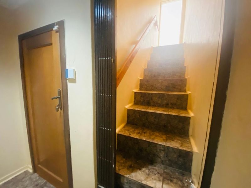 Residential or potential for investment purpose with a bit of TLC, call now!!! - Photo 8