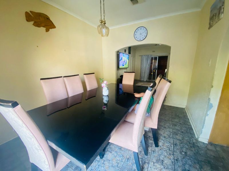 Residential or potential for investment purpose with a bit of TLC, call now!!! - Photo 6