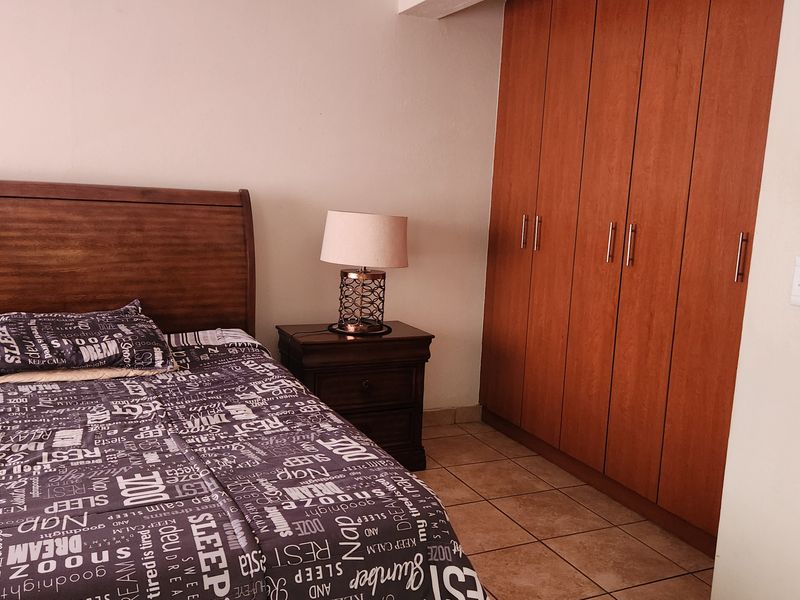 Beautiful home in a safe area of Waterkloof - Photo 7