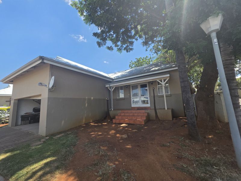 Townhouse For Sale In Rustenburg - Photo 1