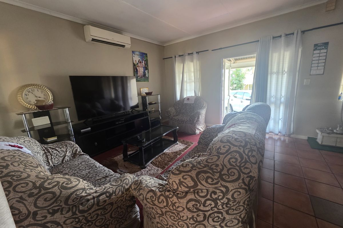 Townhouse For Sale In Rustenburg - Photo 3
