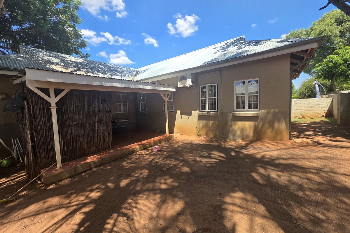 Townhouse For Sale In Rustenburg - Photo 2