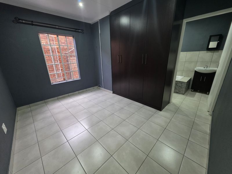 Family & Privacy in mind - Photo 10