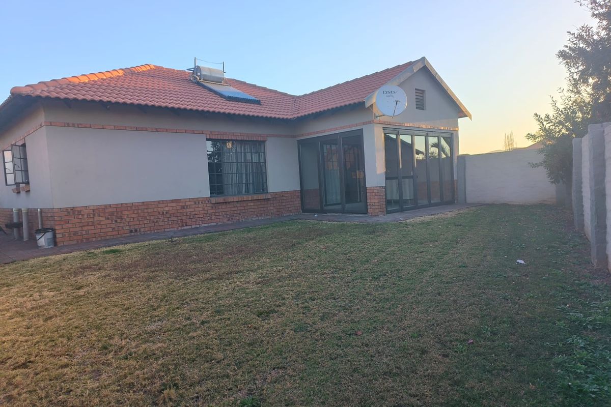 Real Value for this Spacious Family home - Photo 5