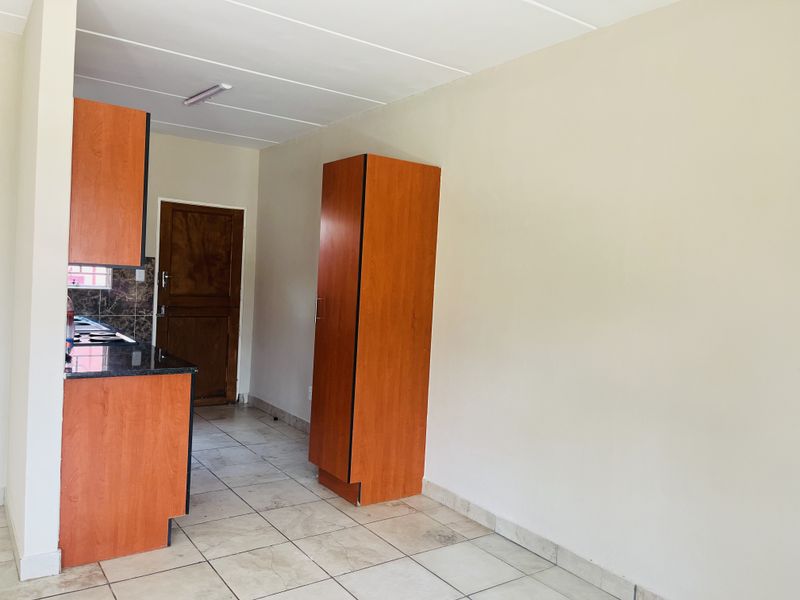 Move-In Ready - Photo 5