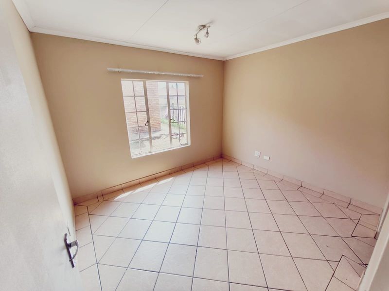 Low-Maintenance Living – Perfect for Sharing or Young Families! - Photo 10