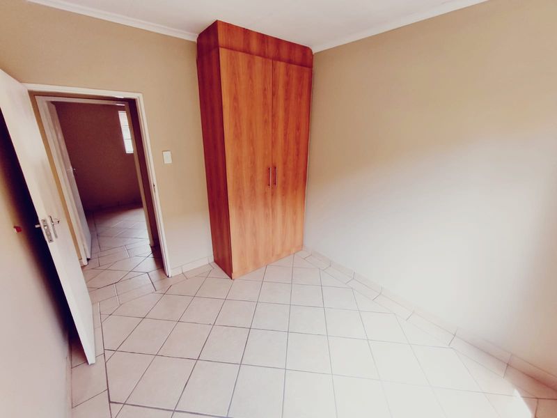 Low-Maintenance Living – Perfect for Sharing or Young Families! - Photo 8