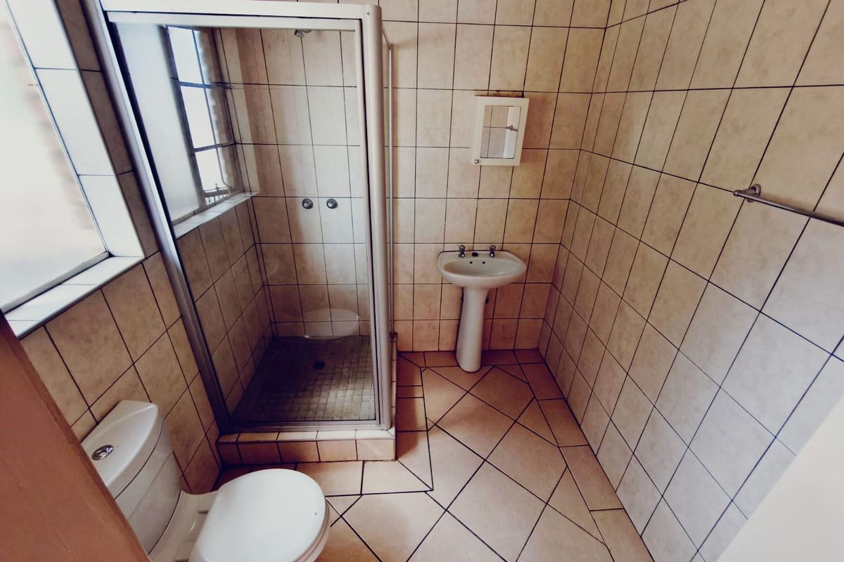 Low-Maintenance Living – Perfect for Sharing or Young Families! - Photo 4