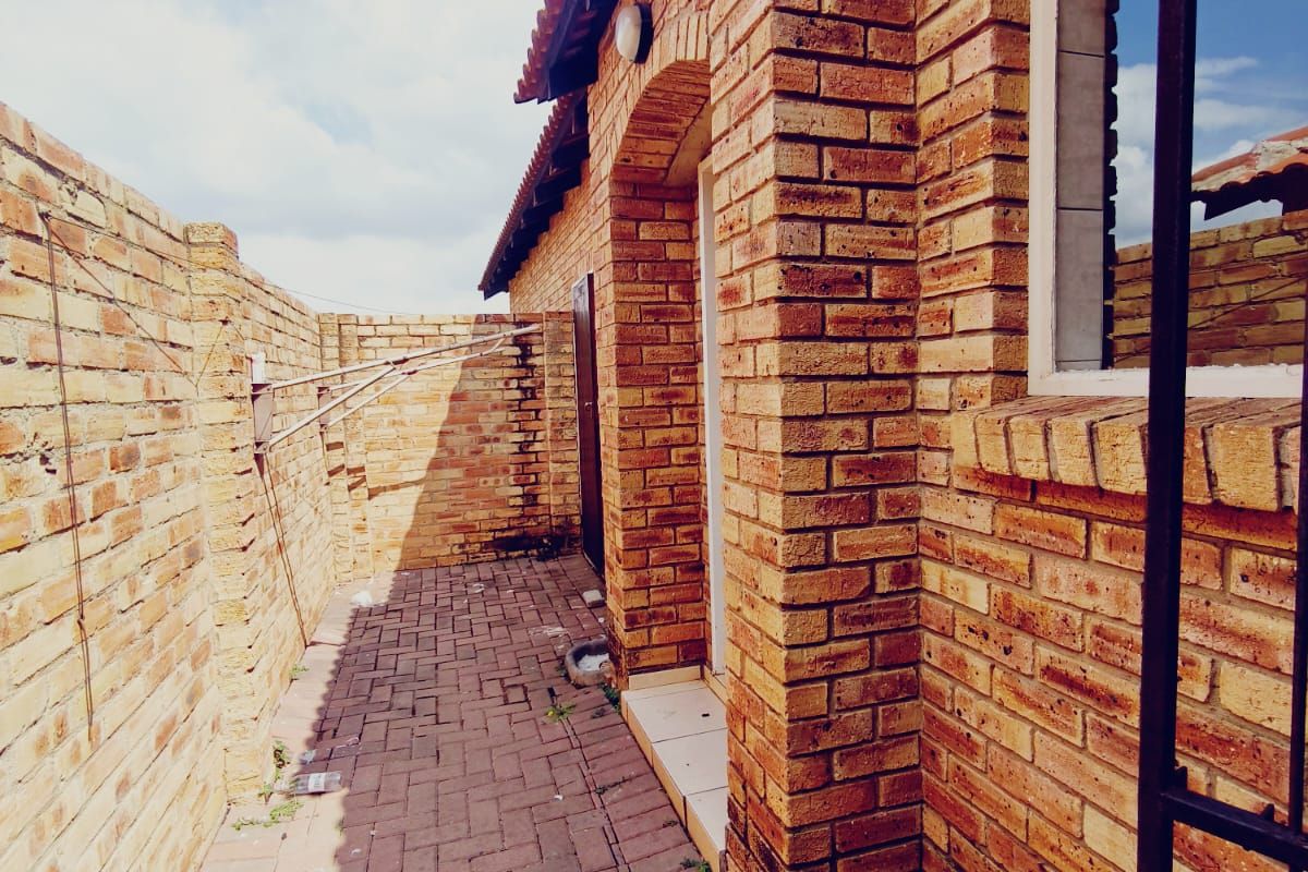 Low-Maintenance Living – Perfect for Sharing or Young Families! - Photo 2