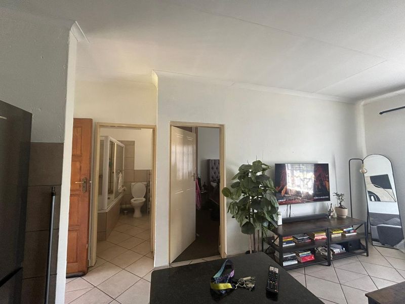 Look no further!!! - Photo 9