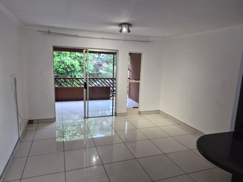 2 Bedroom Flat/Apartment for sale - Safari Gardens - Photo 2