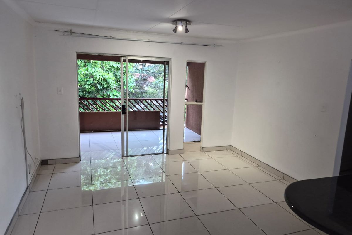 2 Bedroom Flat/Apartment for sale - Safari Gardens - Photo 2