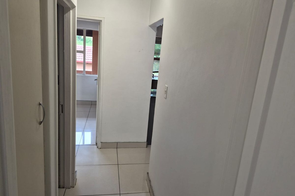 2 Bedroom Flat/Apartment for sale - Safari Gardens - Photo 4