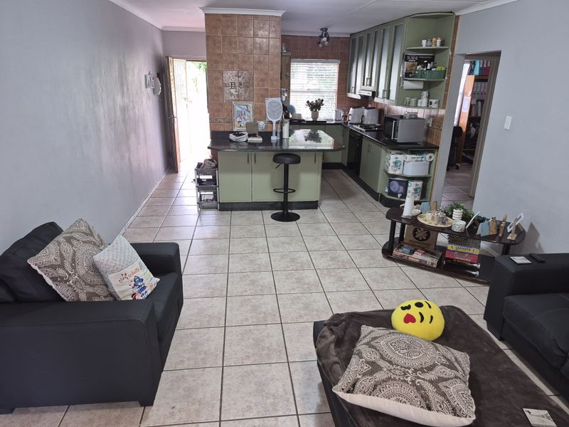 Going, Going, Gone!!! - Photo 2