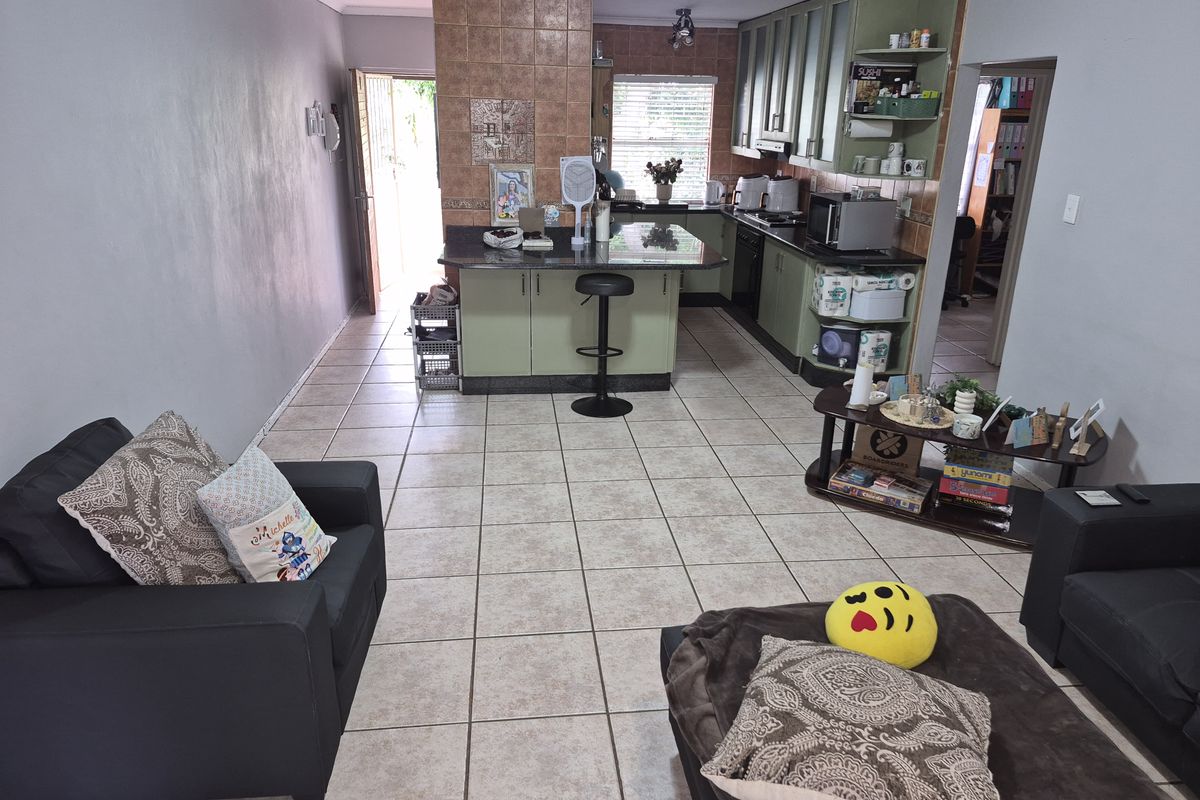 Going, Going, Gone!!! - Photo 2