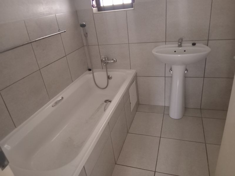 Secure Modern Home - Photo 7