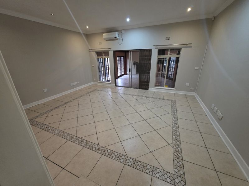 Family home in Cashan with a flatlet - Photo 6