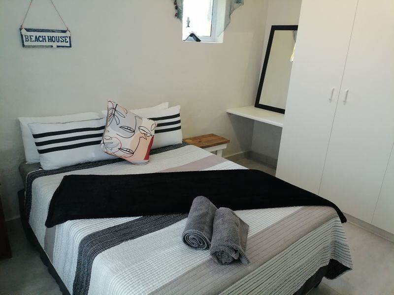 Modern 4-Bedroom Fully Furnished Home for Rent - Photo 9