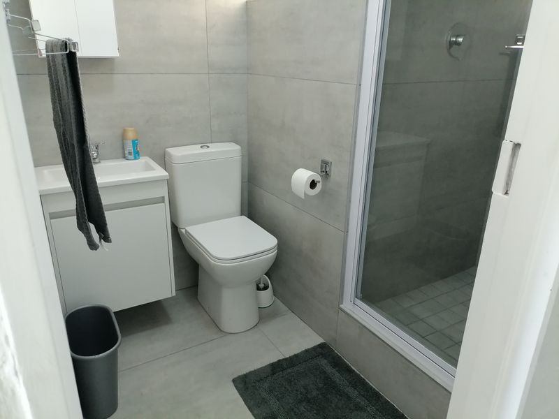 Modern 4-Bedroom Fully Furnished Home for Rent - Photo 5