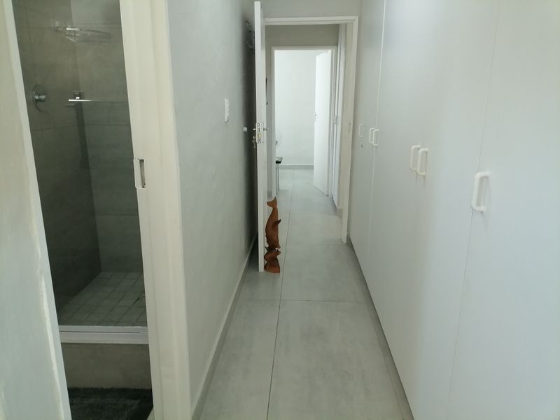 Modern 4-Bedroom Fully Furnished Home for Rent - Photo 4