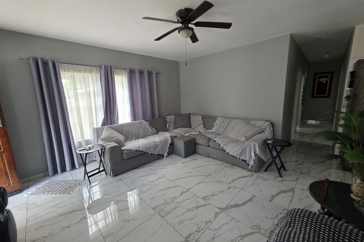 Townhouse For Sale In Rustenburg - Photo 5