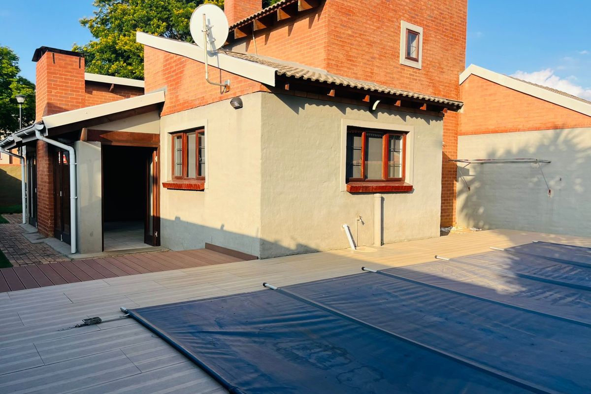 Luxury Family Home In A Sought-After Estate! - Photo 2