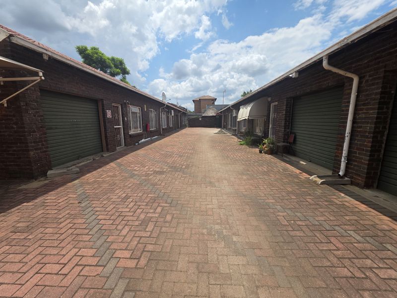 Townhouse For Sale In Rustenburg - Photo 2