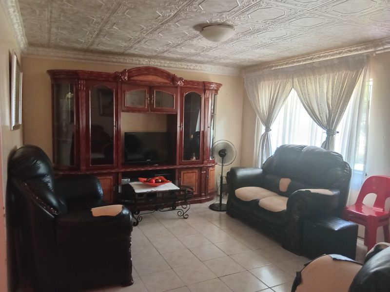 Two-bedroom house to Rent in Mogwase - Photo 7