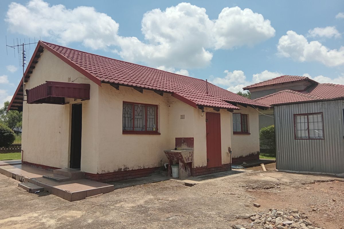 Two-bedroom house to Rent in Mogwase - Photo 2