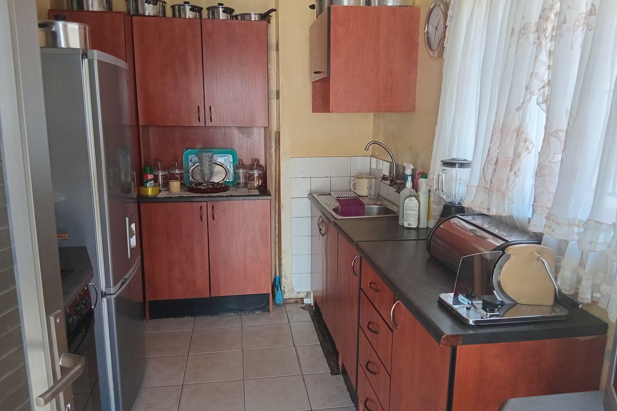Two-bedroom house to Rent in Mogwase - Photo 4