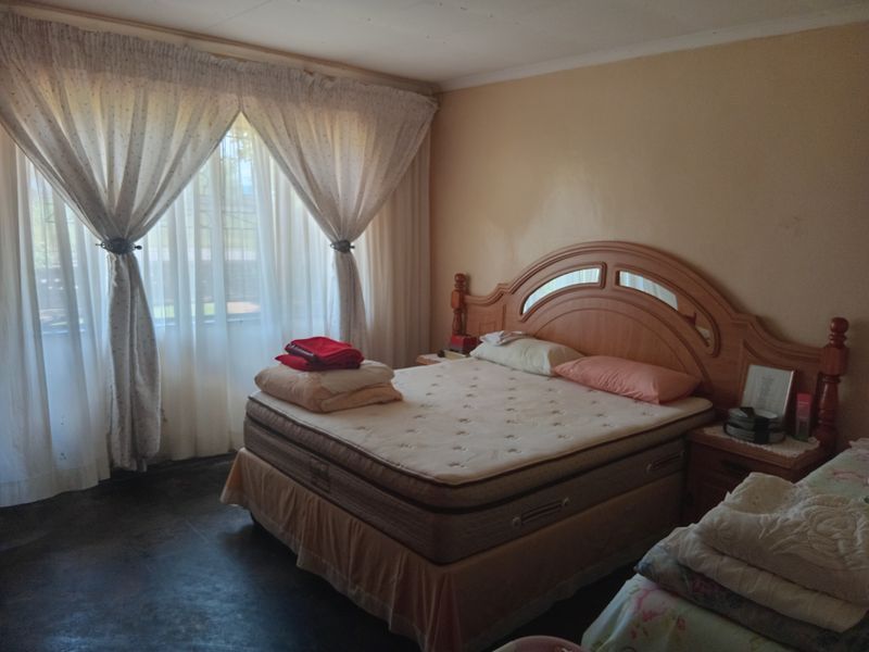 Two-bedroom house to Rent in Mogwase - Photo 10