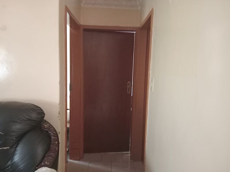 Two-bedroom house to Rent in Mogwase - Photo 9