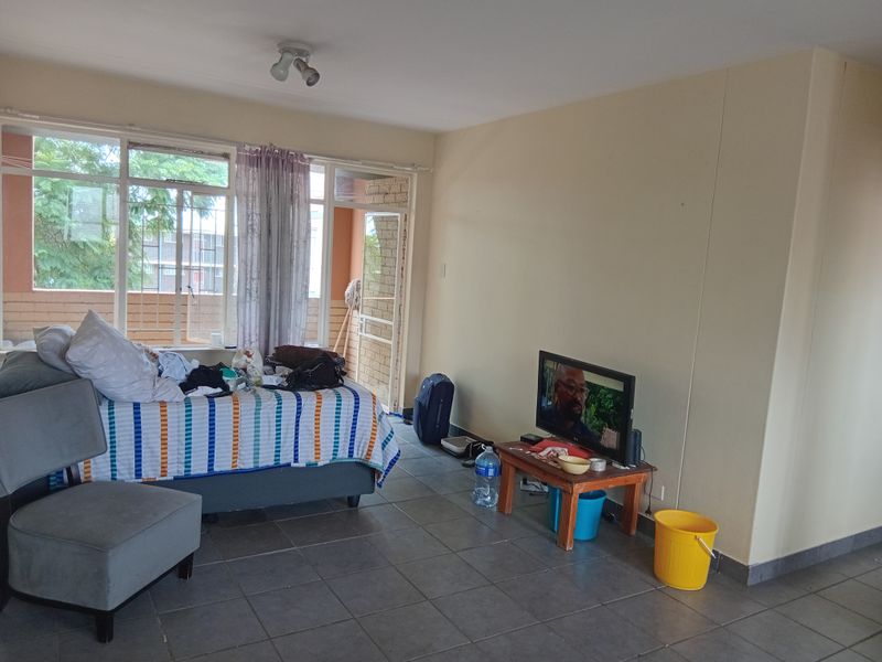 Spacious 2-bedroom flat in the CBD! - Photo 5