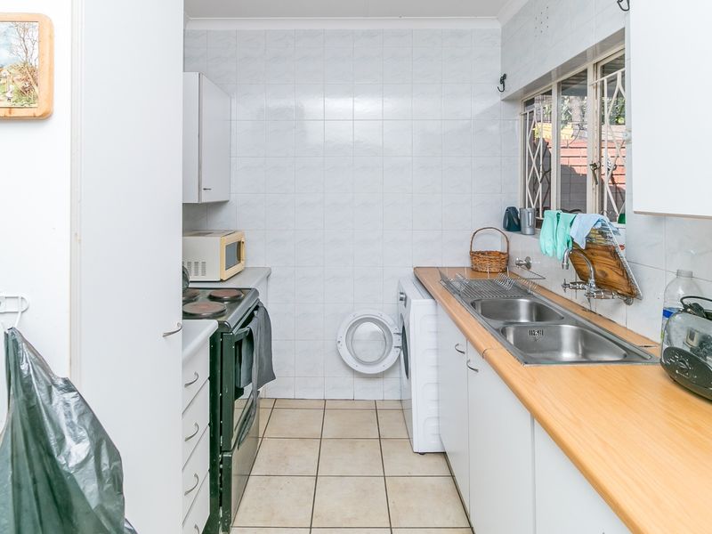 2 bed 2 bath townhouse - Photo 4