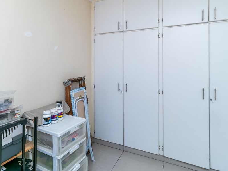 2 bed 2 bath townhouse - Photo 6