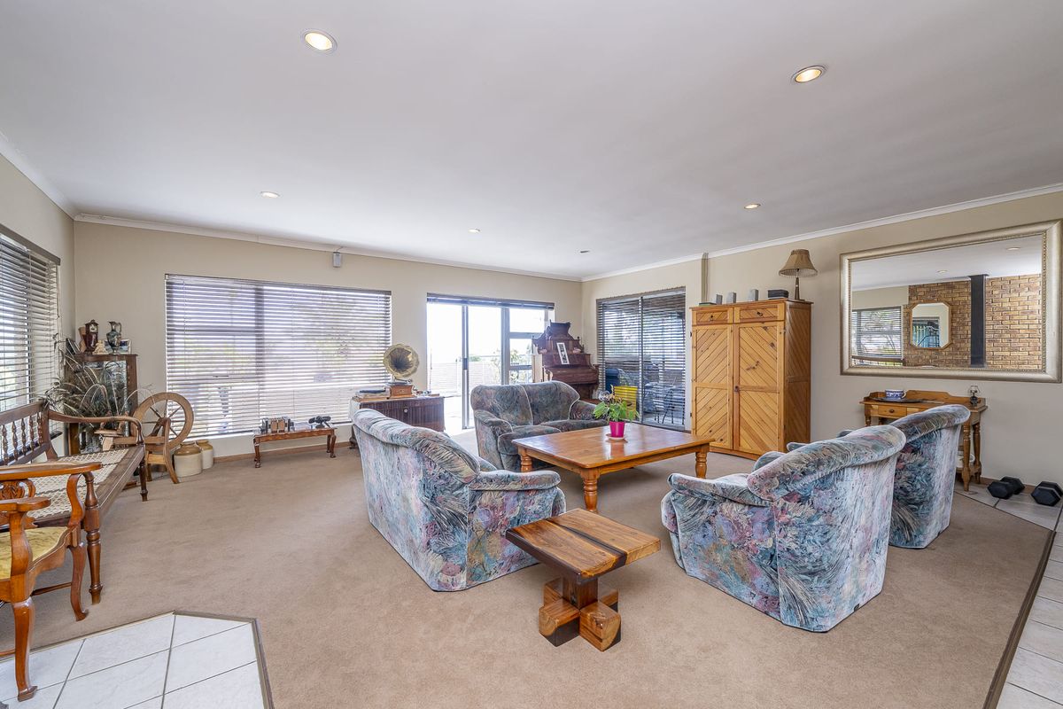 Big Home. Big Heart. Big Potential. - Photo 2