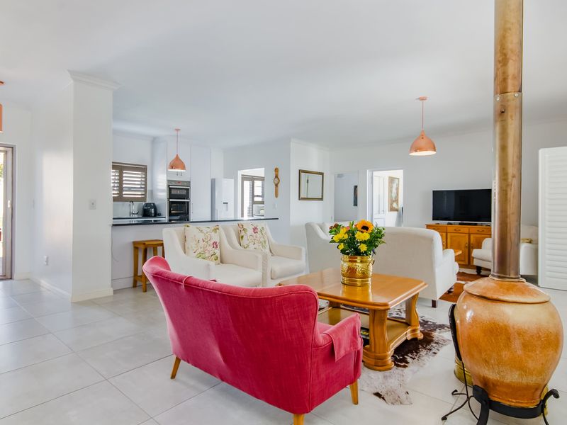 Modern Comfort & Effortless Entertaining. - Photo 2