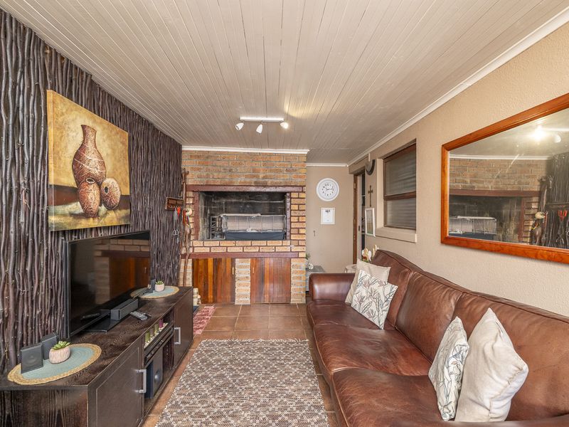 The Perfect Lock-Up-and-Go in Bonnie Brae! - Photo 9