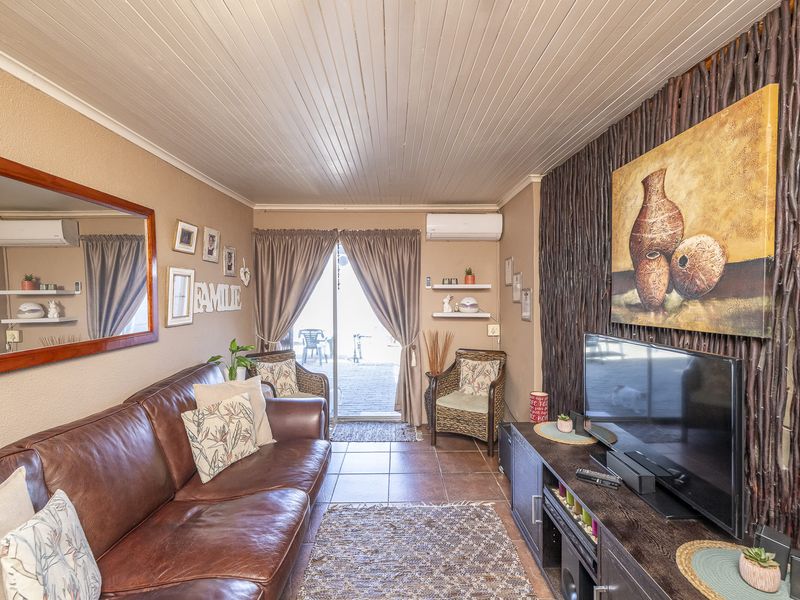 The Perfect Lock-Up-and-Go in Bonnie Brae! - Photo 8